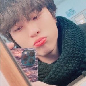 Meet your Posher, Bee